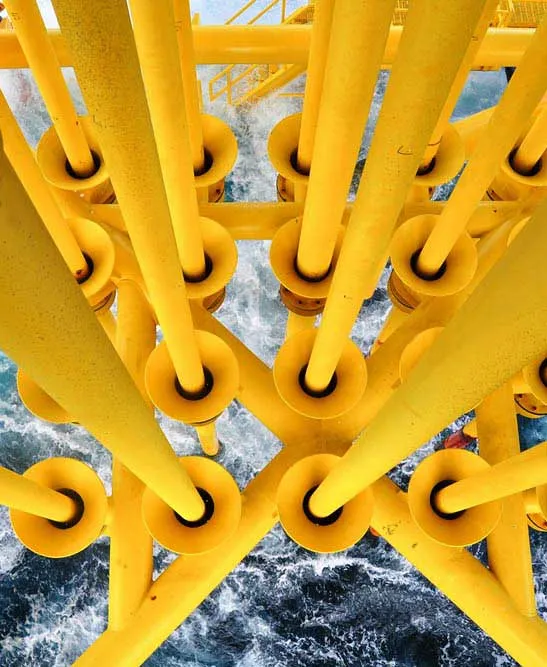Offshore oil platform pipework